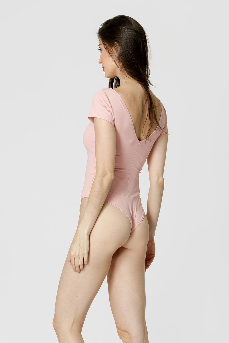 04-011221BBYM-NUDE
