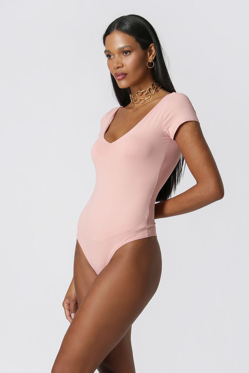 3-011221BBYM-NUDE3.jpg