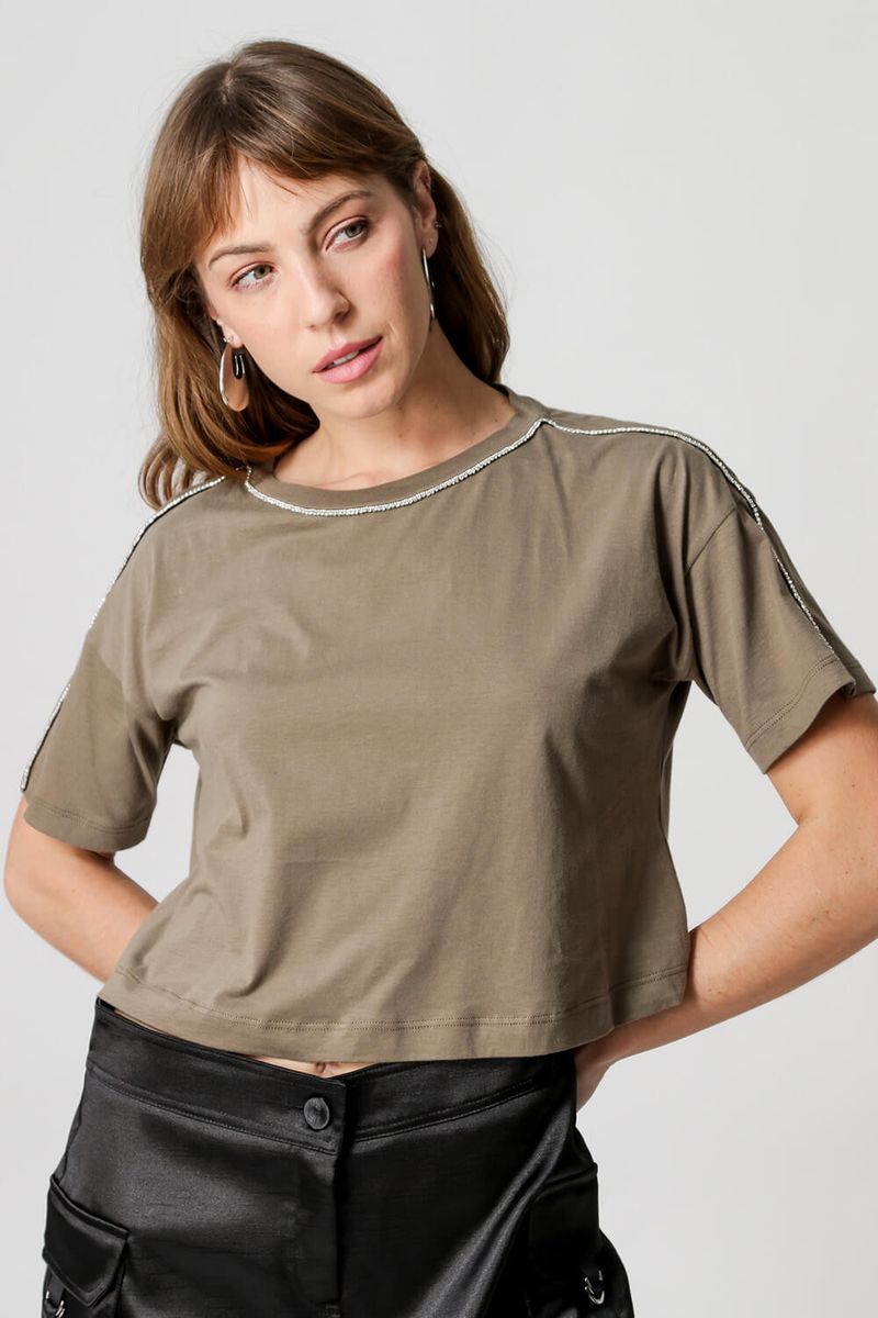T-Shirt-Com-Strass-No-Ombro-18153